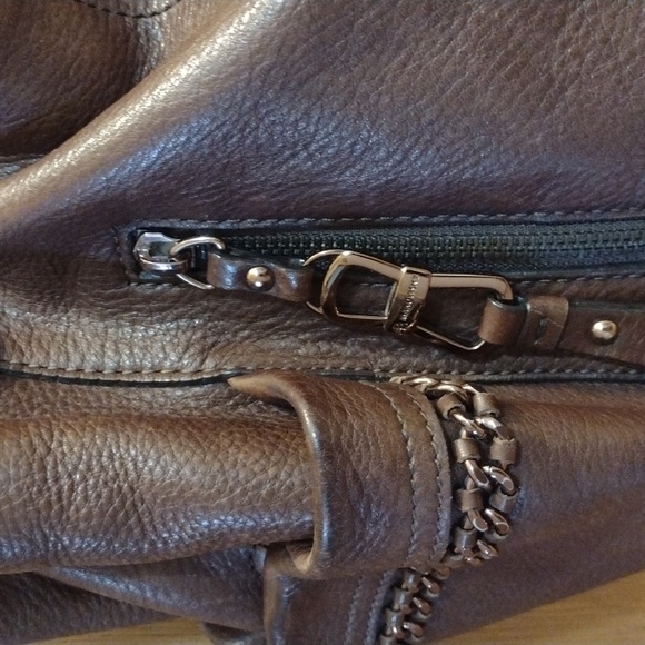 B. Makiwsky Rich Brown Leather Shoulder Bag - Picture 2 of 16